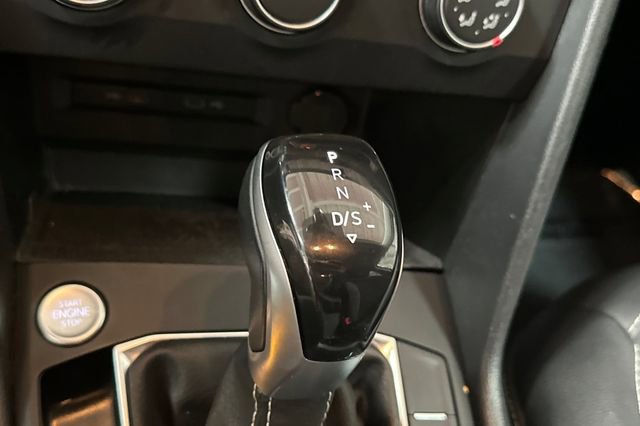 Certified 2022 Volkswagen Taos SE FWD image 26