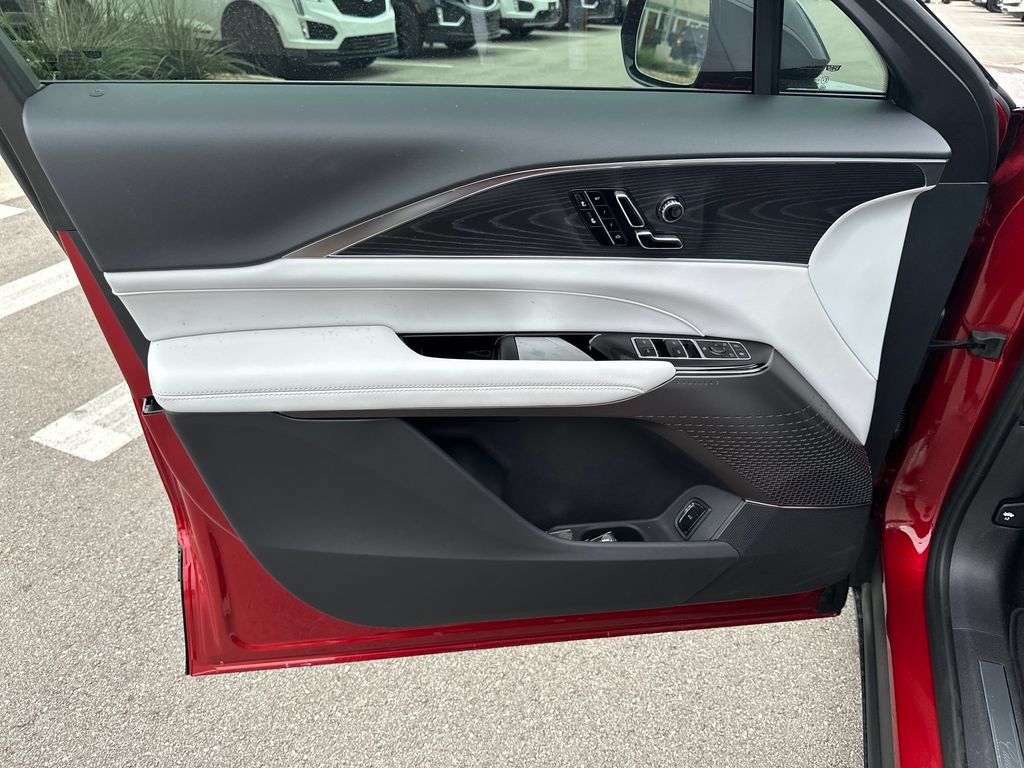 New 2026 Cadillac Lyriq Luxury RWD image 17