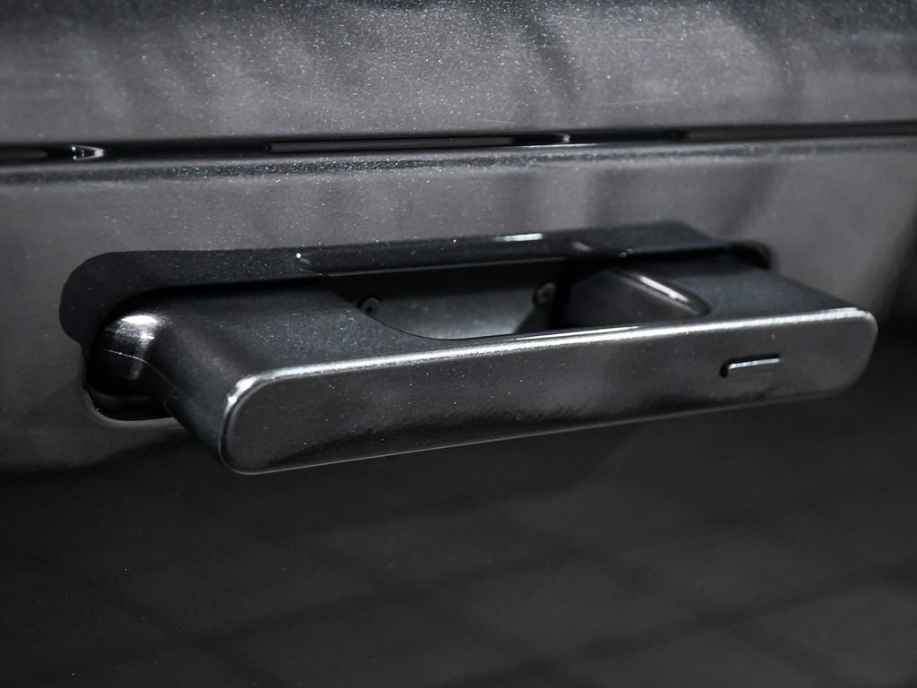 Used 2024 Land Rover Range Rover Autobiography image 24