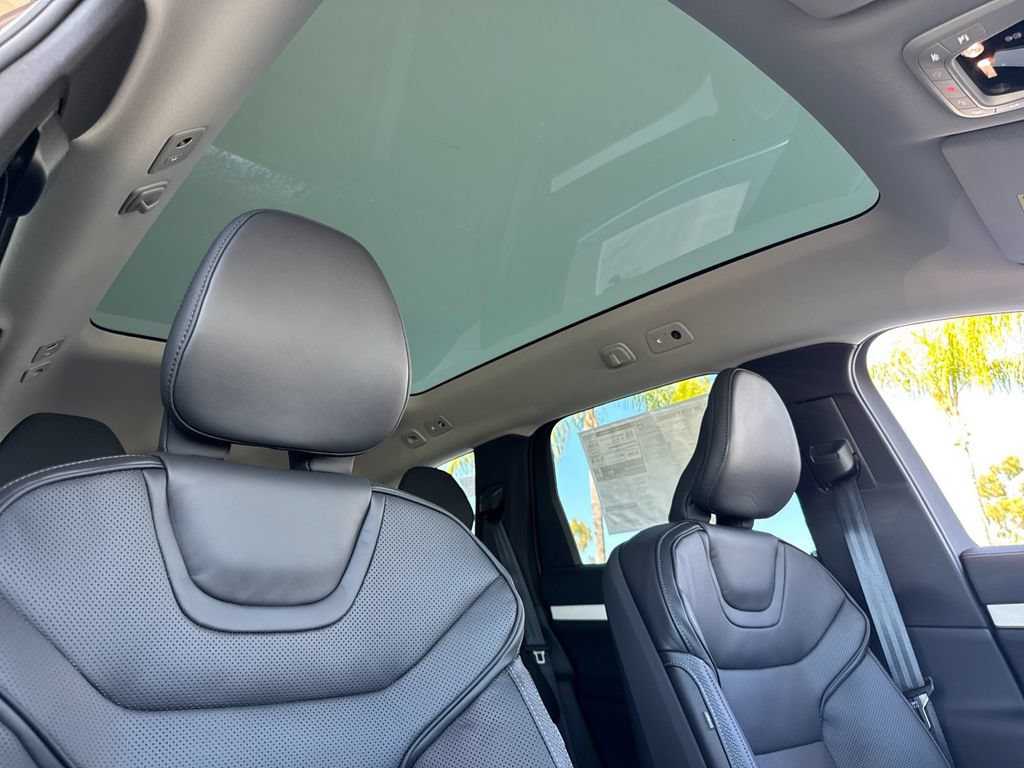 New 2026 Volvo EX90 Ultra AWD/4WD image 17