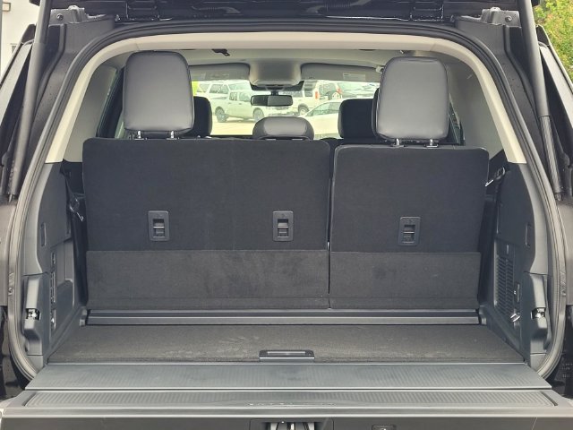 New 2026 Ford Expedition Active RWD image 7