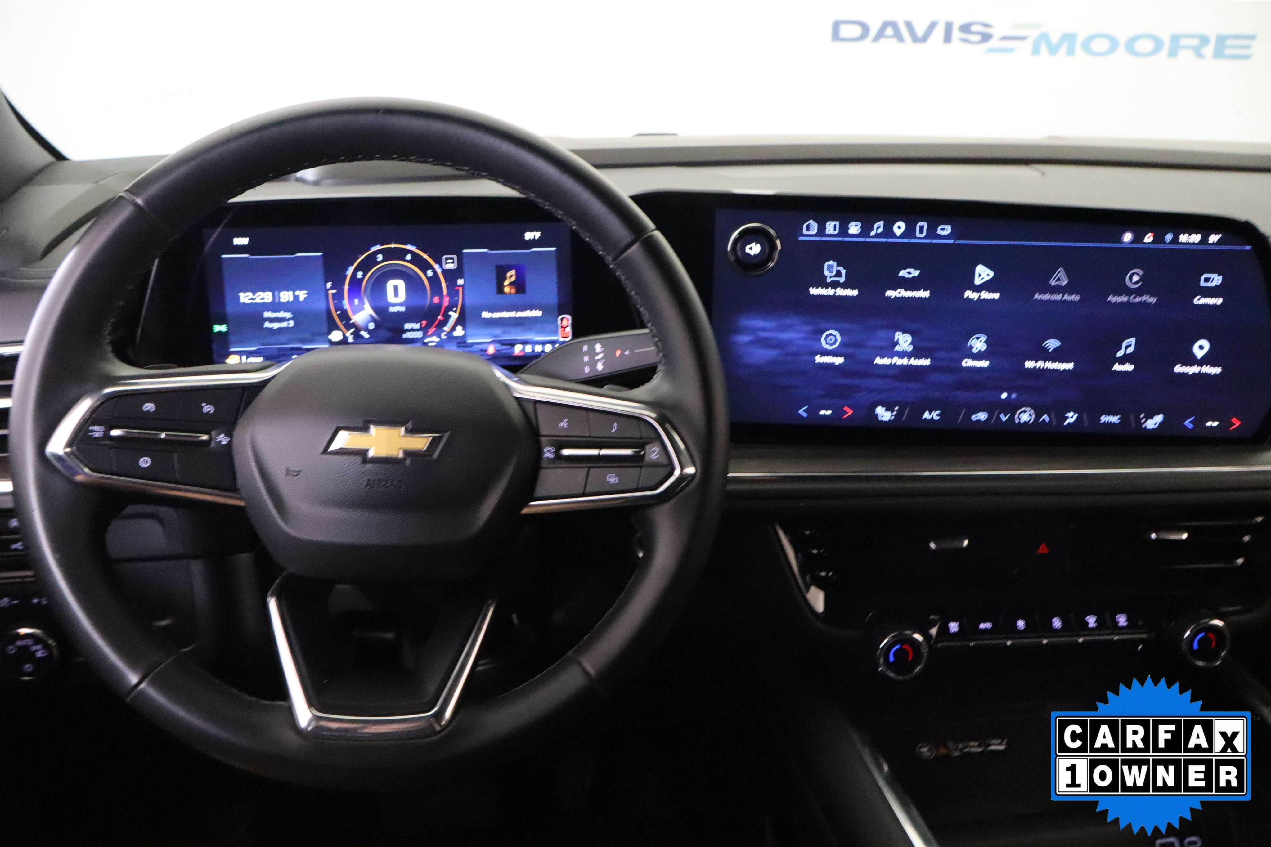 Used 2025 Chevrolet Suburban LT AWD/4WD image 23