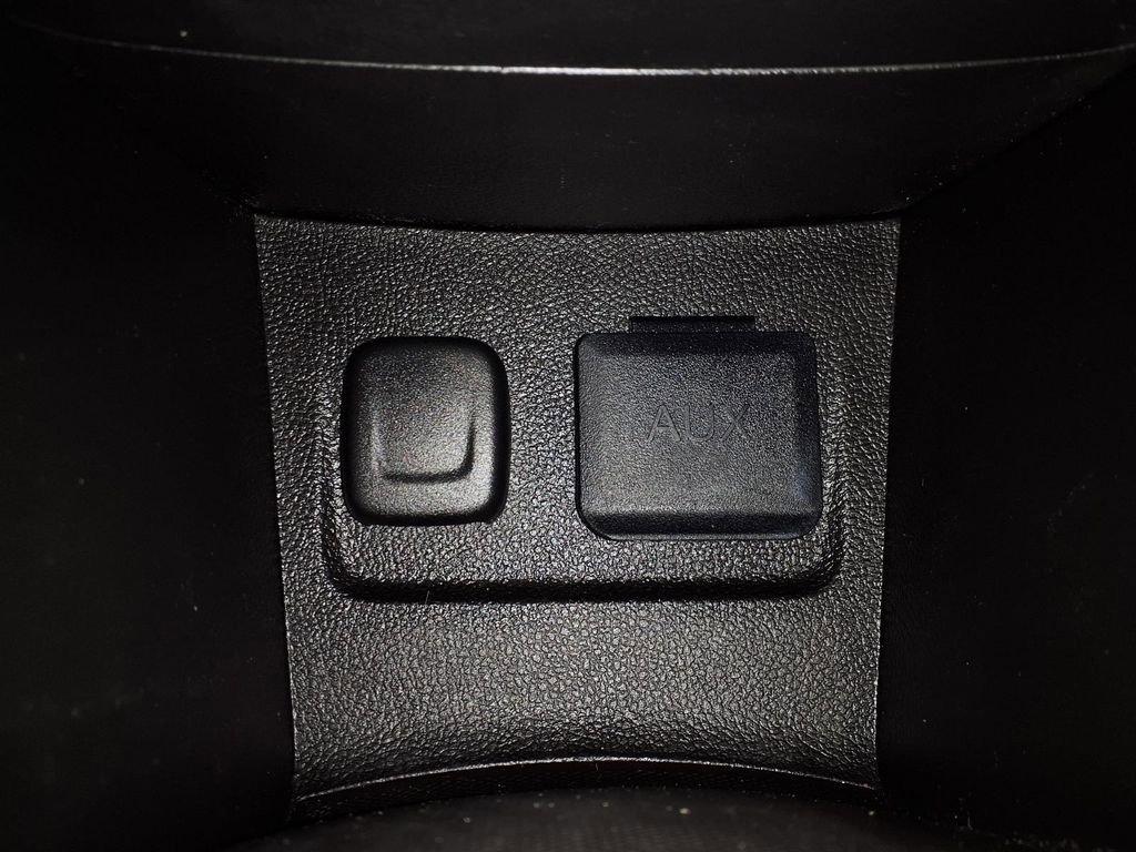 Used 2015 Buick Encore Convenience FWD image 23