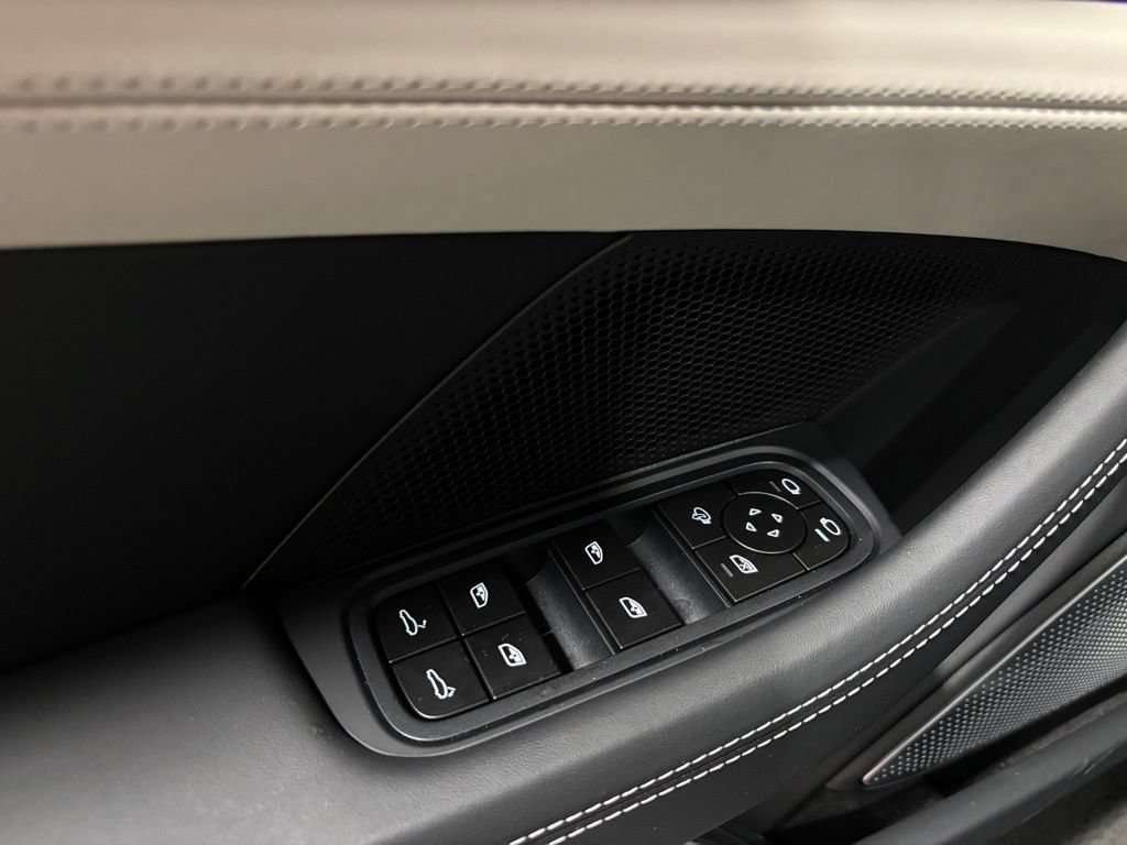 Certified 2026 Porsche Panamera 4 AWD/4WD image 8