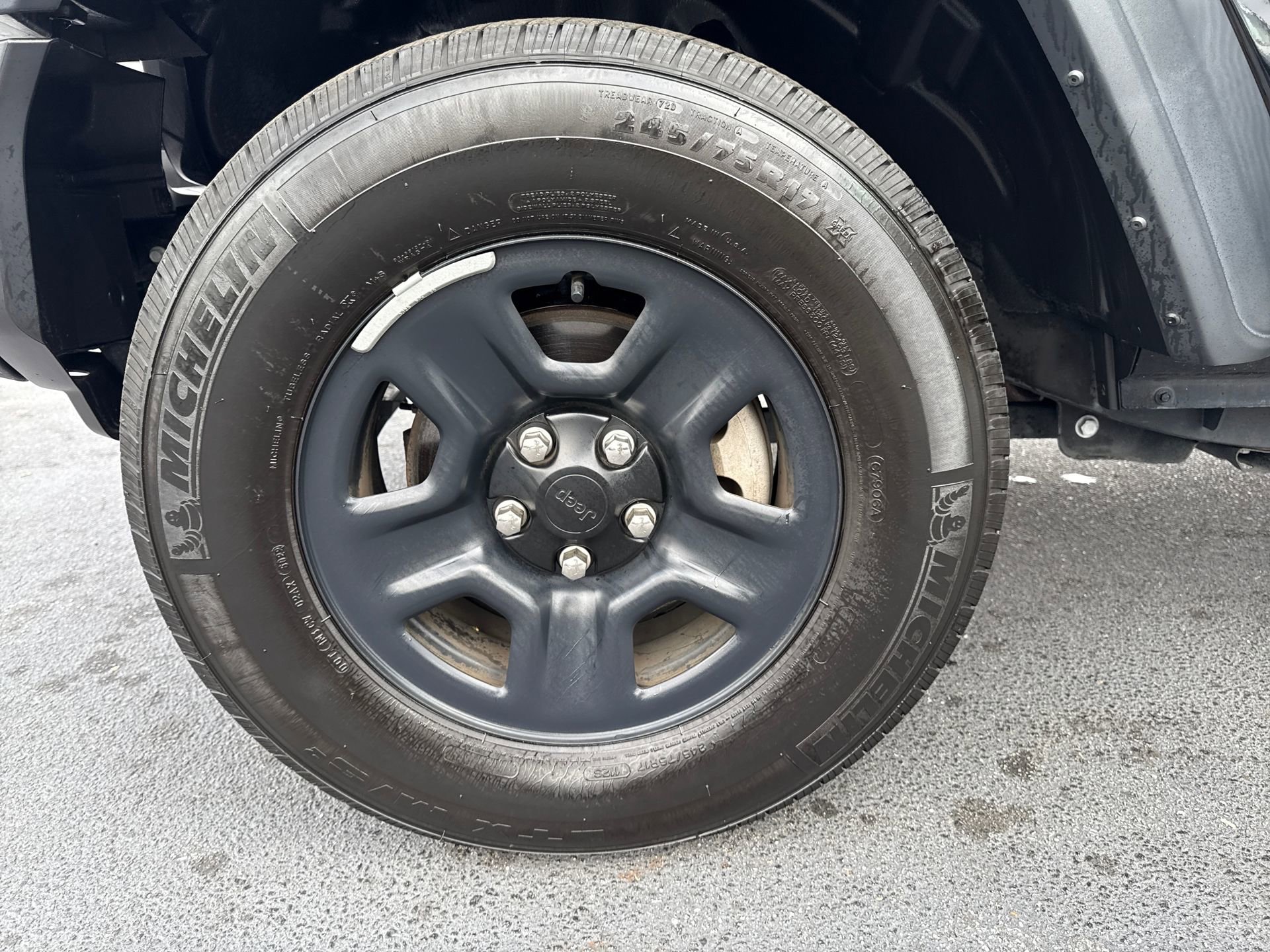 Used 2023 Jeep Wrangler Sport image 26