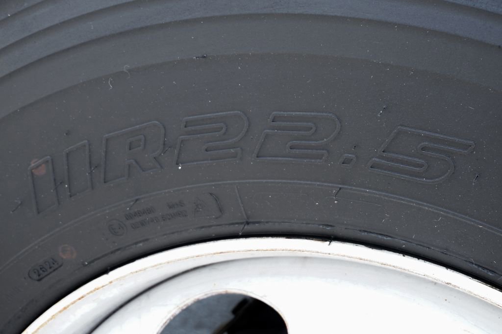 Used 2015 Ford F650 2WD Crew Cab Super Duty image 50
