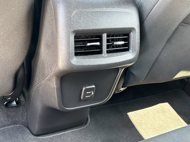 Used 2023 Chevrolet Equinox LT FWD image 11