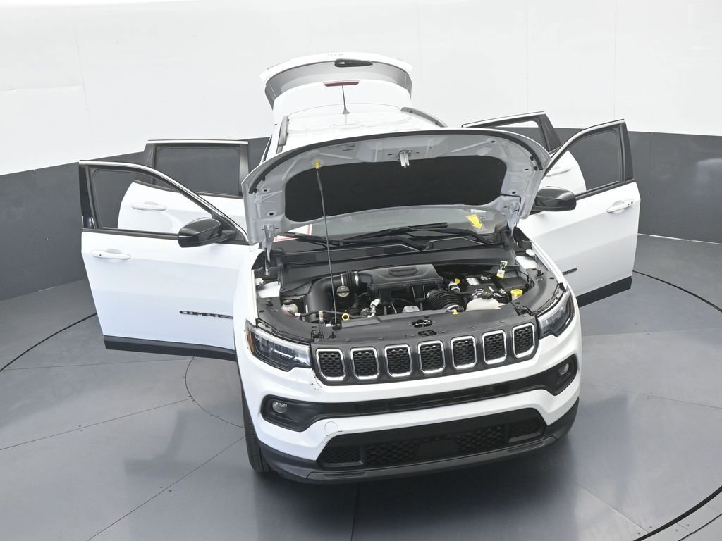 Used 2023 Jeep Compass Latitude AWD/4WD image 67