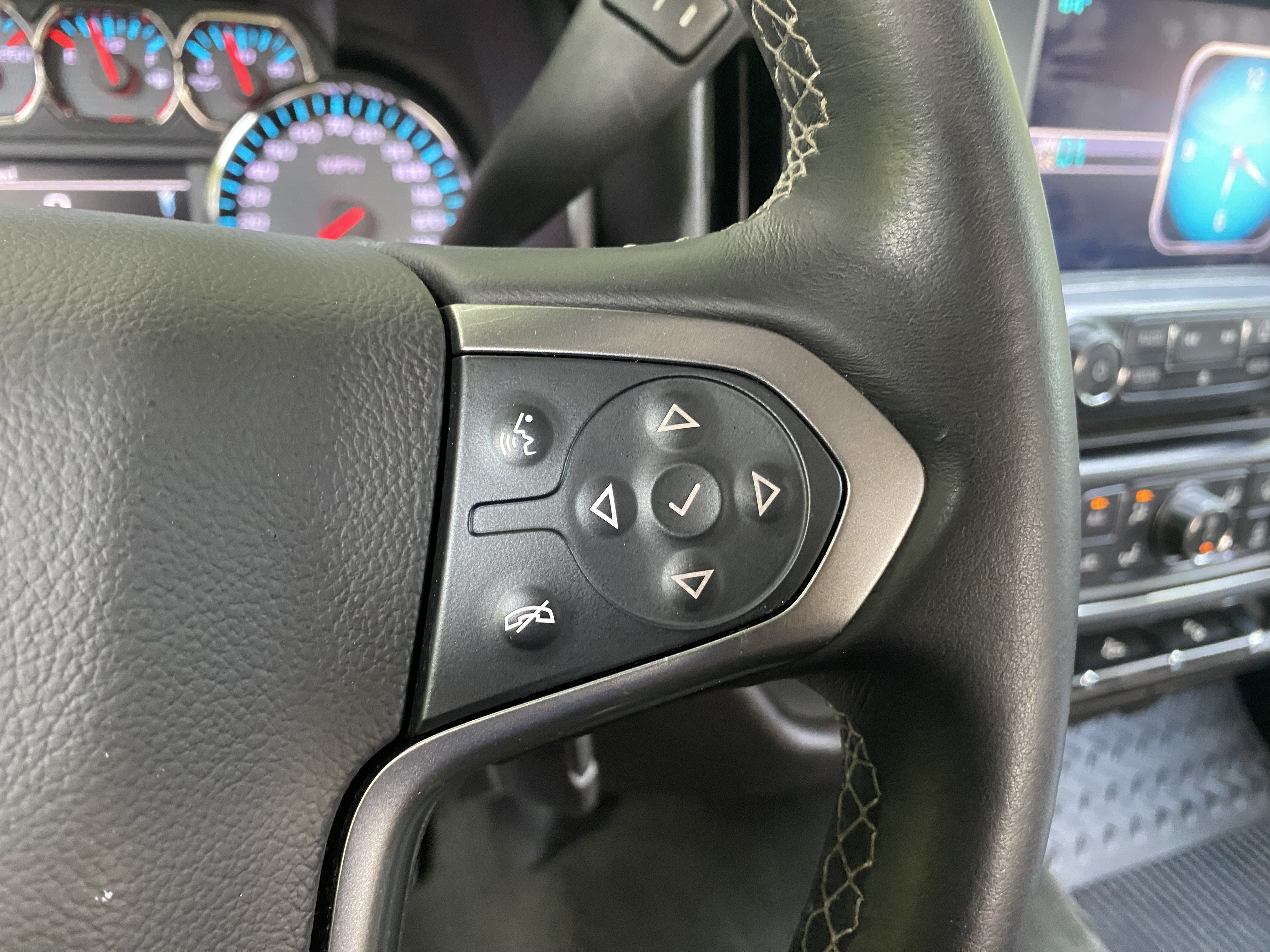 Used 2015 Chevrolet Silverado 1500 LT w/ All Star Edition AWD/4WD image 21