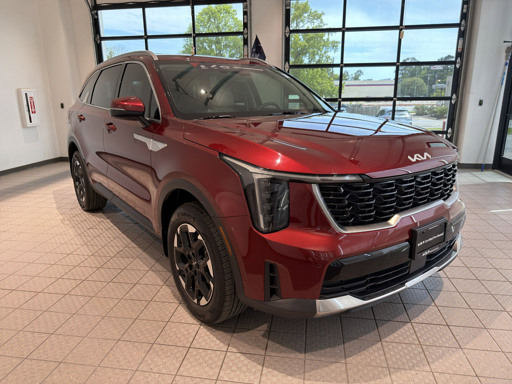 Certified 2025 Kia Sorento S AWD/4WD image 7