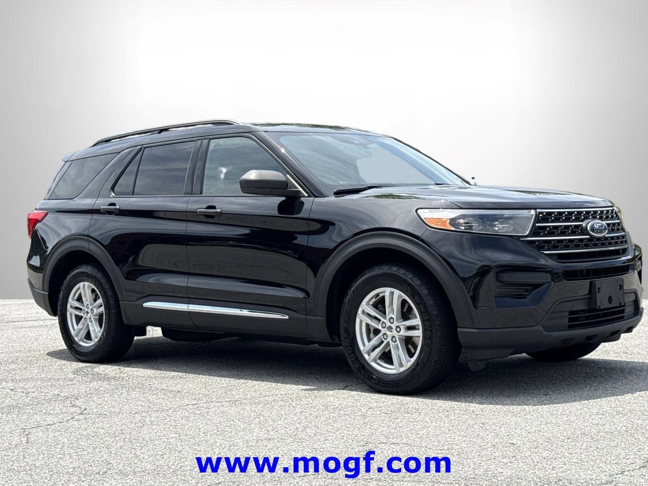 Used 2020 Ford Explorer XLT w/ Class III Trailer Tow Package AWD/4WD image 29