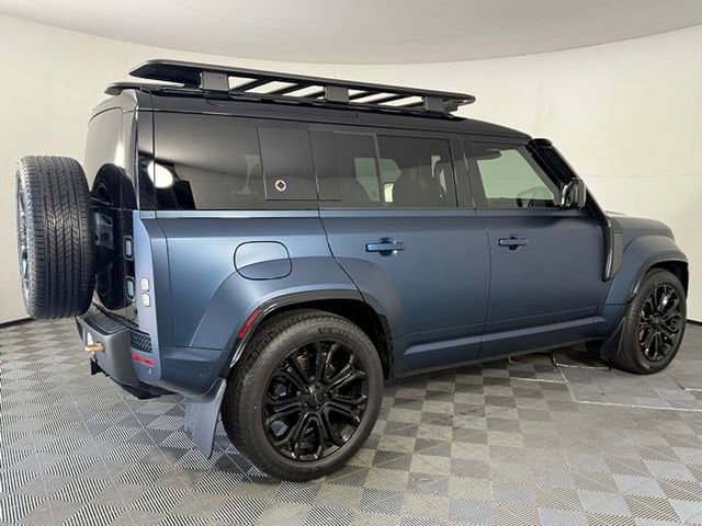 New 2026 Land Rover Defender 110 OCTA AWD/4WD image 8