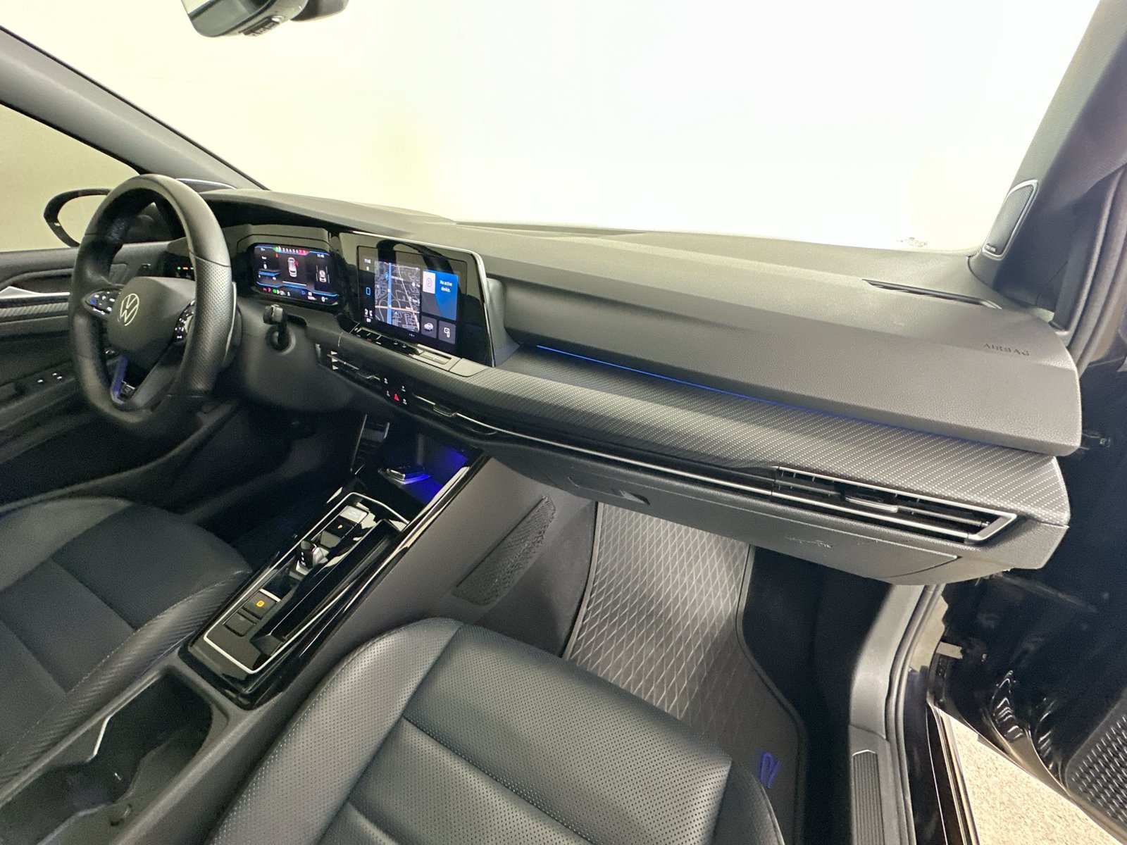 Used 2023 Volkswagen Golf R AWD/4WD image 46