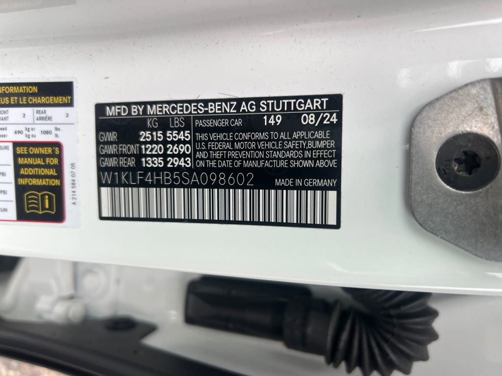 Used 2025 Mercedes-Benz E 350 4MATIC Sedan image 27