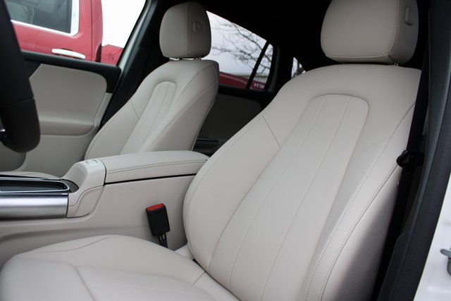 New 2025 Mercedes-Benz GLA 250 4MATIC image 34