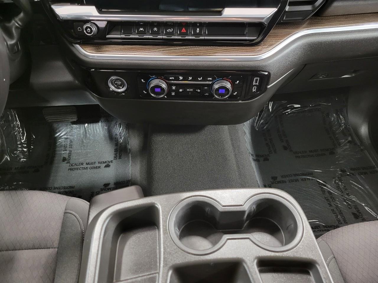 Used 2022 Chevrolet Silverado 1500 LT image 16