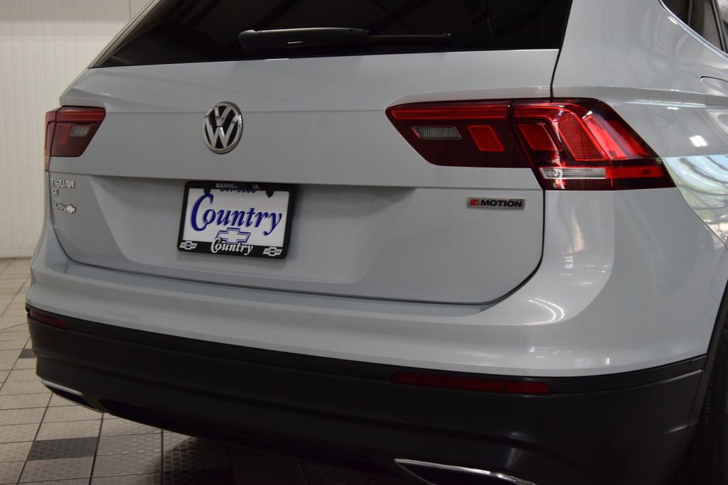 Used 2019 Volkswagen Tiguan SE w/ Panoramic Sunroof Package AWD/4WD image 18