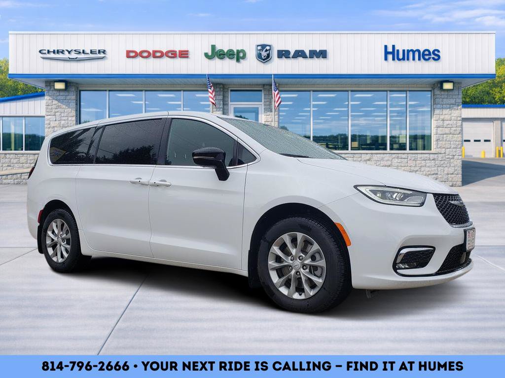 New 2026 Chrysler Pacifica Select AWD/4WD image 1