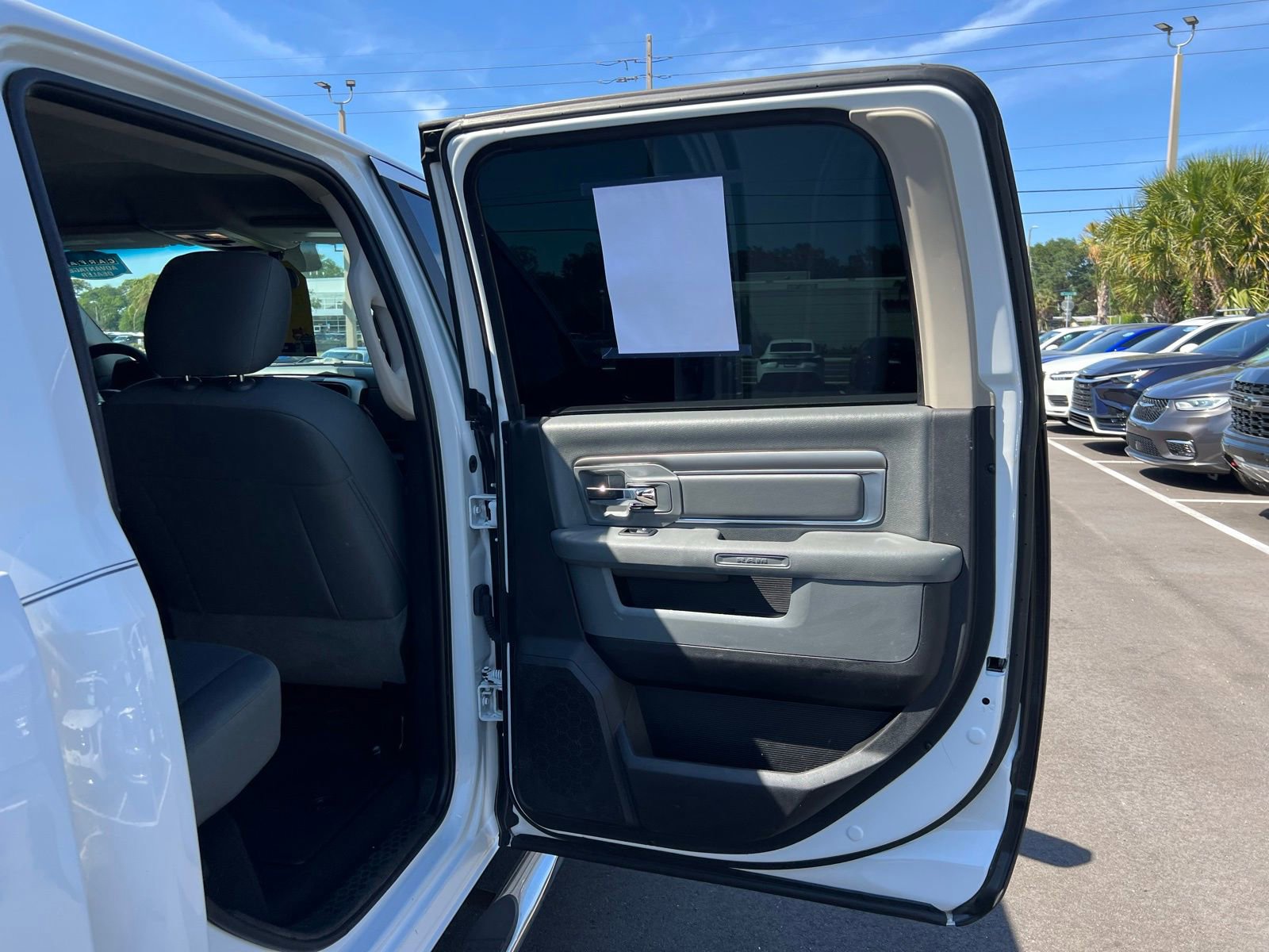 Used 2018 RAM 3500 SLT AWD/4WD image 44