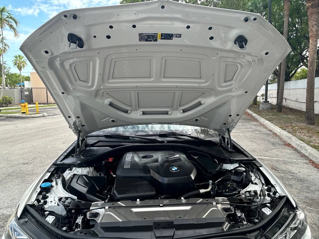 Used 2025 BMW 330i Sedan w/ Convenience Package RWD image 27