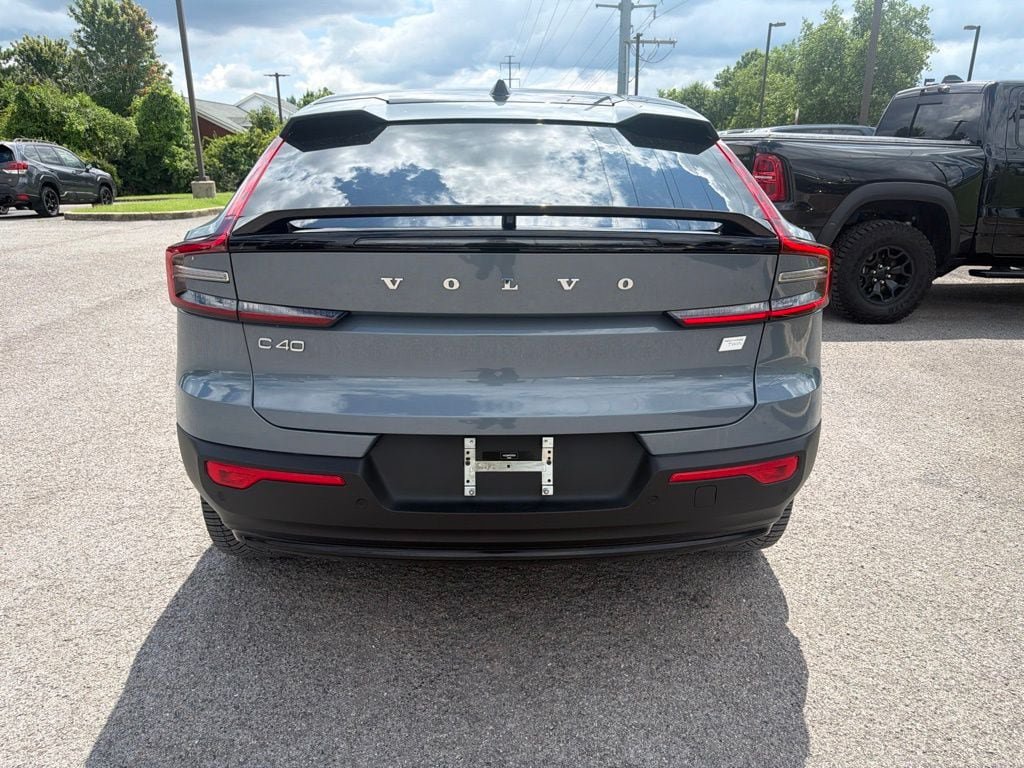Certified 2023 Volvo C40 P8 Recharge Ultimate w/ Protection Package Premier AWD/4WD image 5