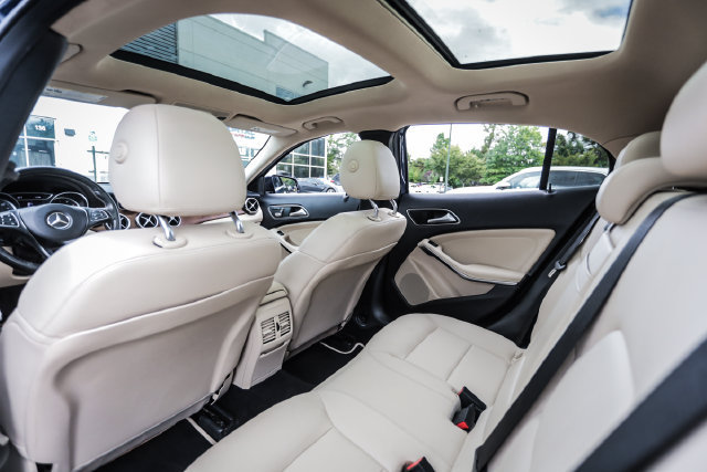 Used 2019 Mercedes-Benz GLA 250 4MATIC w/ Premium Package image 57