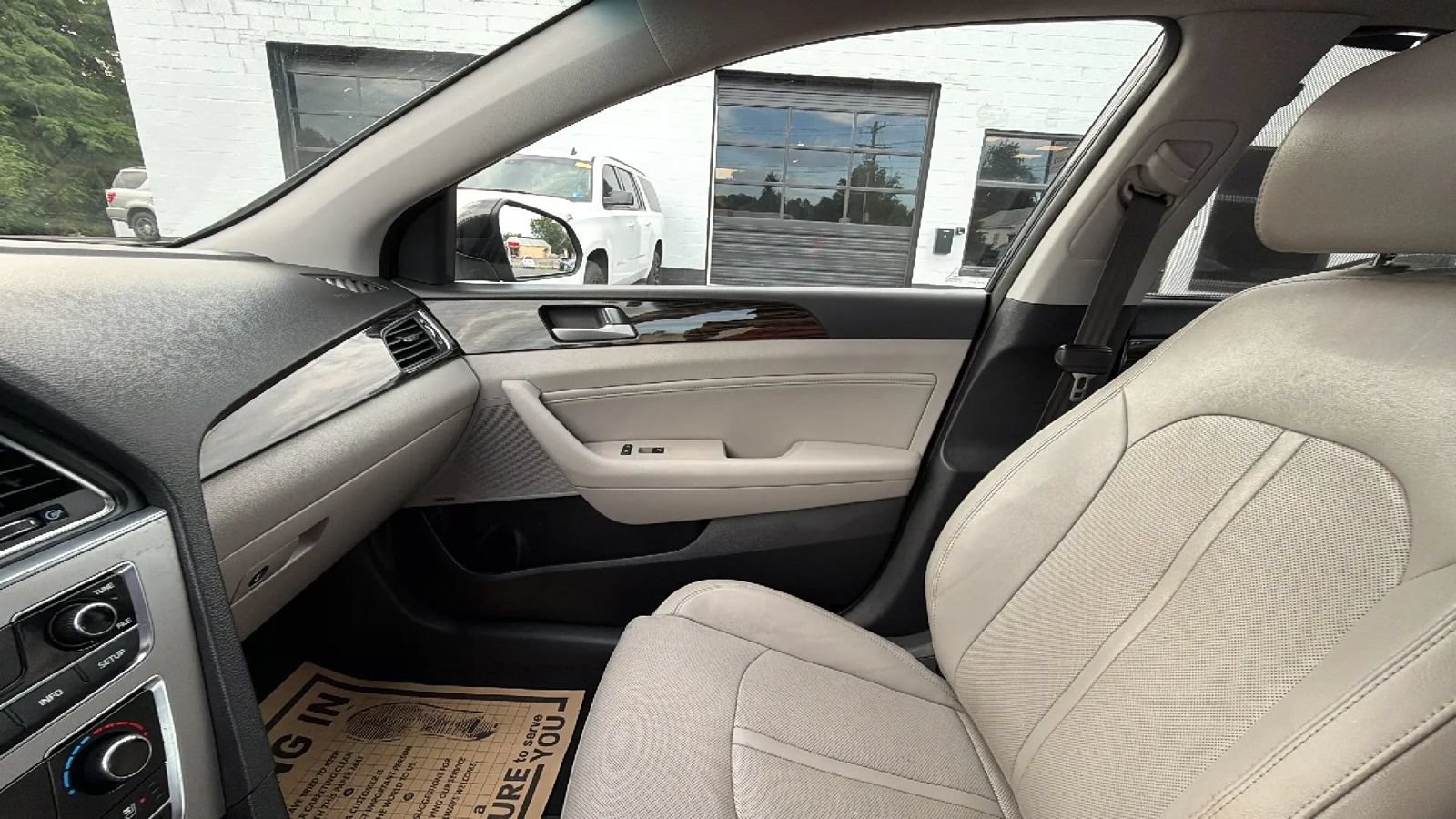 Used 2017 Hyundai Sonata Limited w/ Tech Package 03 FWD image 34