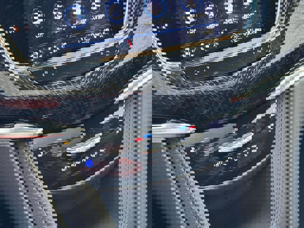 Certified 2025 Cadillac XT6 Premium Luxury image 35