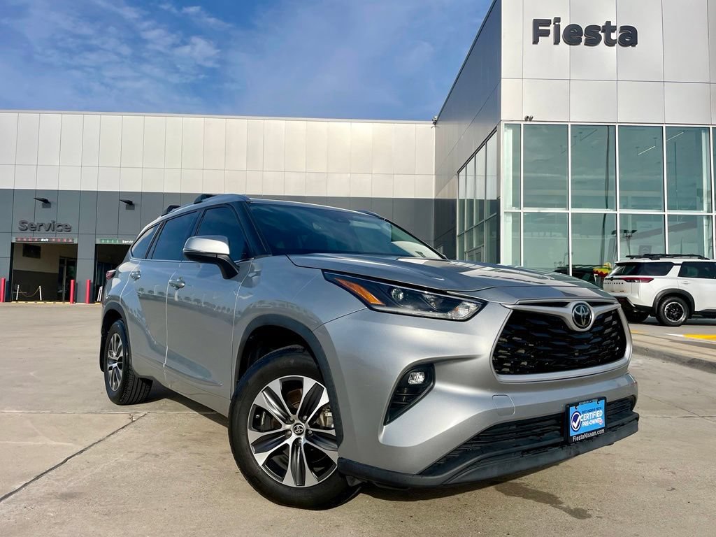 Used 2021 Toyota Highlander XLE