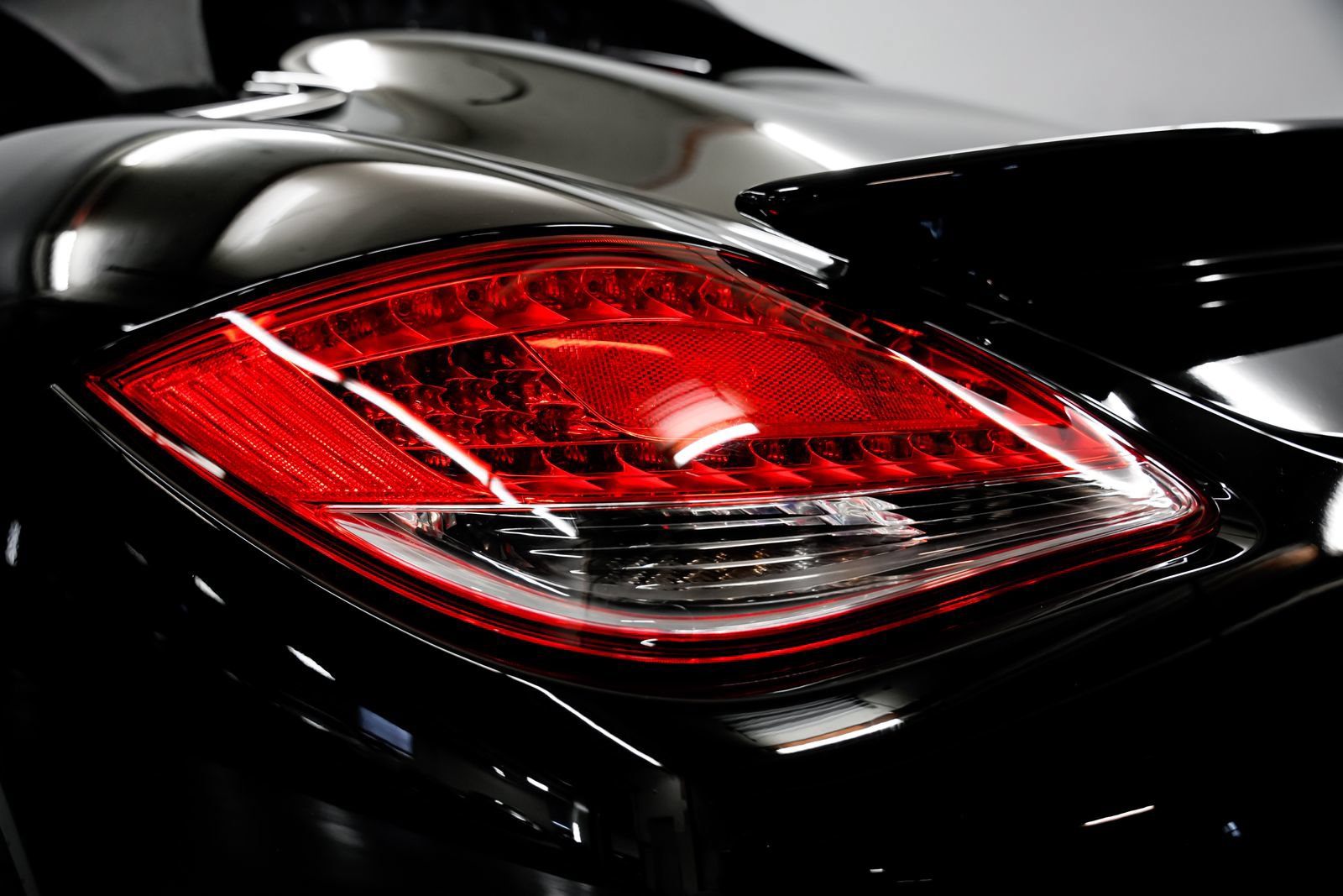Used 2011 Porsche Boxster Spyder RWD image 30