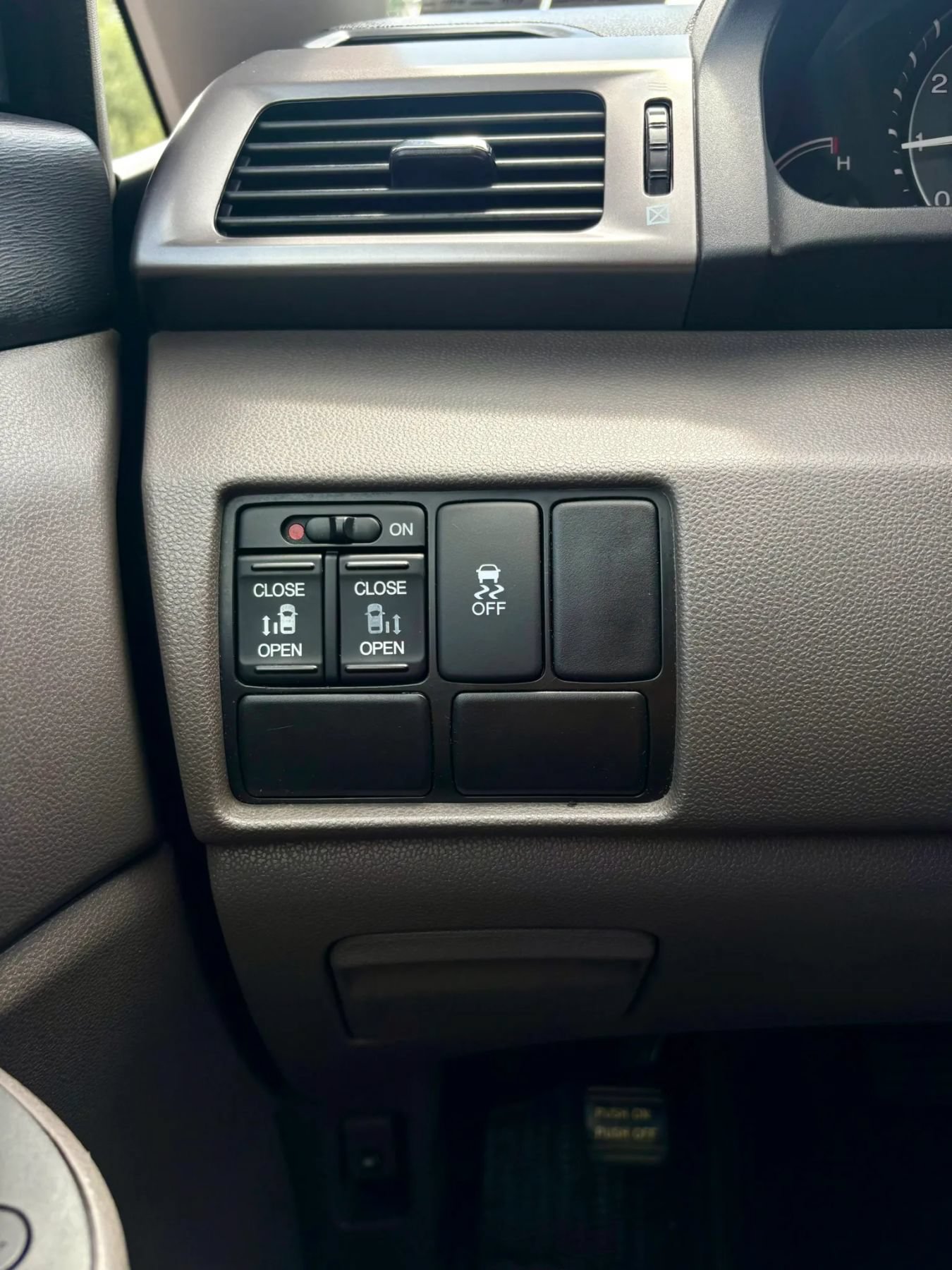 Used 2015 Honda Odyssey EX image 34
