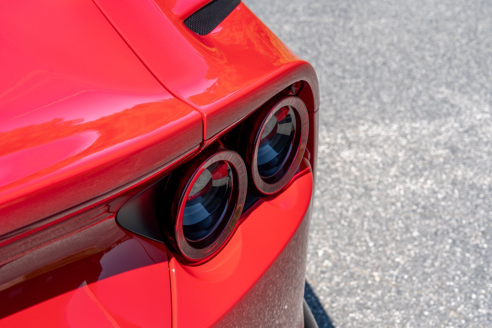 Used 2022 Ferrari 812 GTS RWD image 17