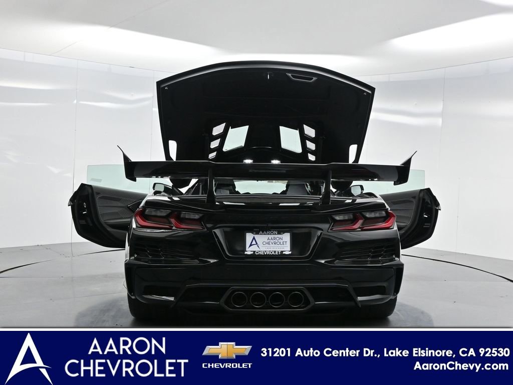 New 2026 Chevrolet Corvette ZR1 w/ ZR1 Carbon Fiber Aero Package image 38