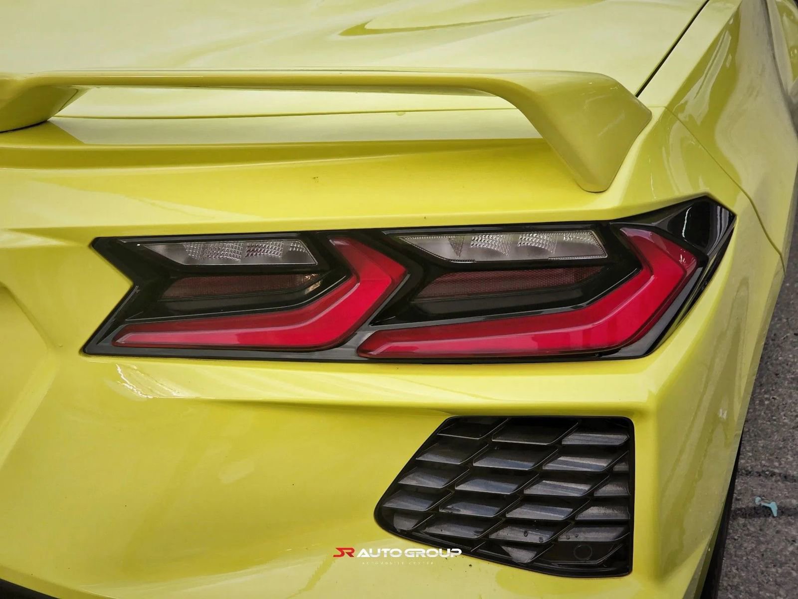 Used 2020 Chevrolet Corvette Stingray Premium Cpe w/ 3LT Preferred Equipment Group image 9