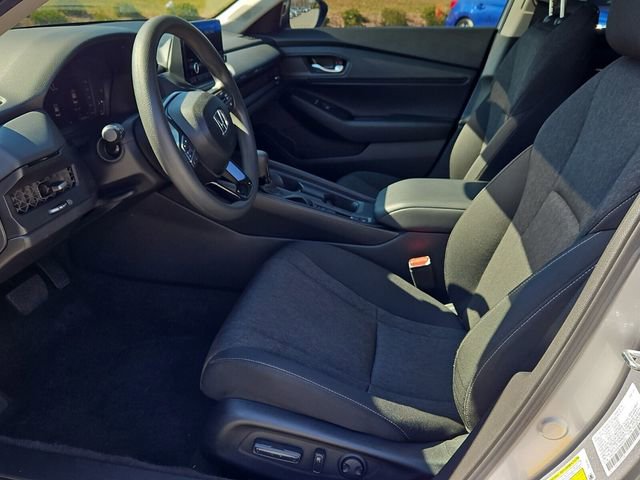 Used 2025 Honda Accord SE image 18