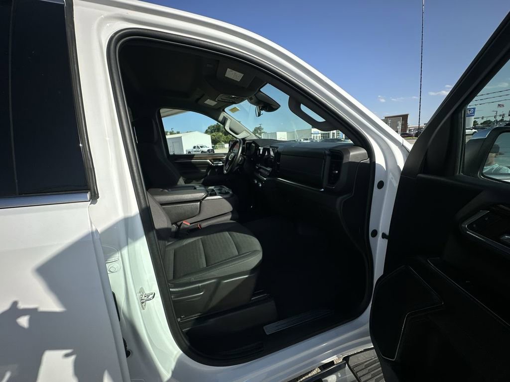 Used 2024 GMC Sierra 1500 SLE image 14