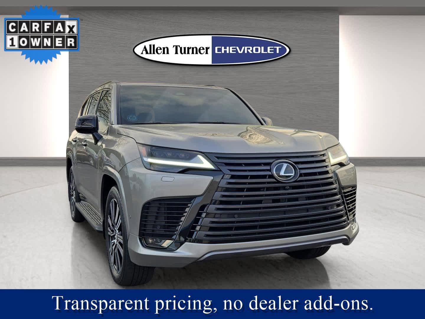 Used 2025 Lexus LX 700h Luxury w/ Appearance Package AWD/4WD image 2
