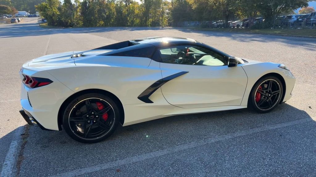 Used 2024 Chevrolet Corvette Stingray Premium Conv w/ Stealth Interior Trim Package image 4
