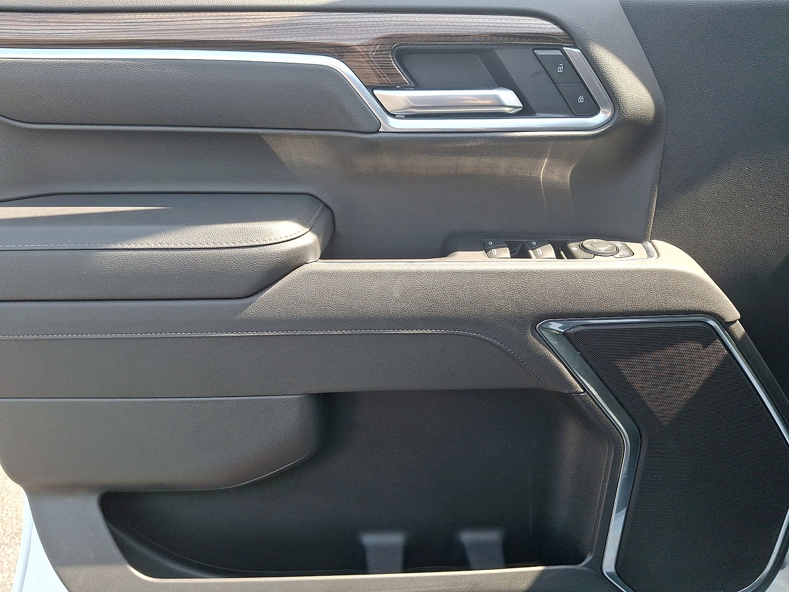 Certified 2026 Chevrolet Silverado 1500 LT AWD/4WD image 13