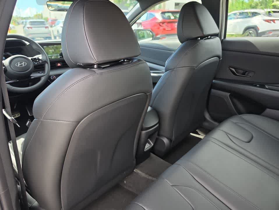 New 2026 Hyundai Elantra SEL Sport FWD image 19