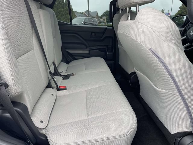Used 2025 Toyota 4Runner SR5 AWD/4WD image 16