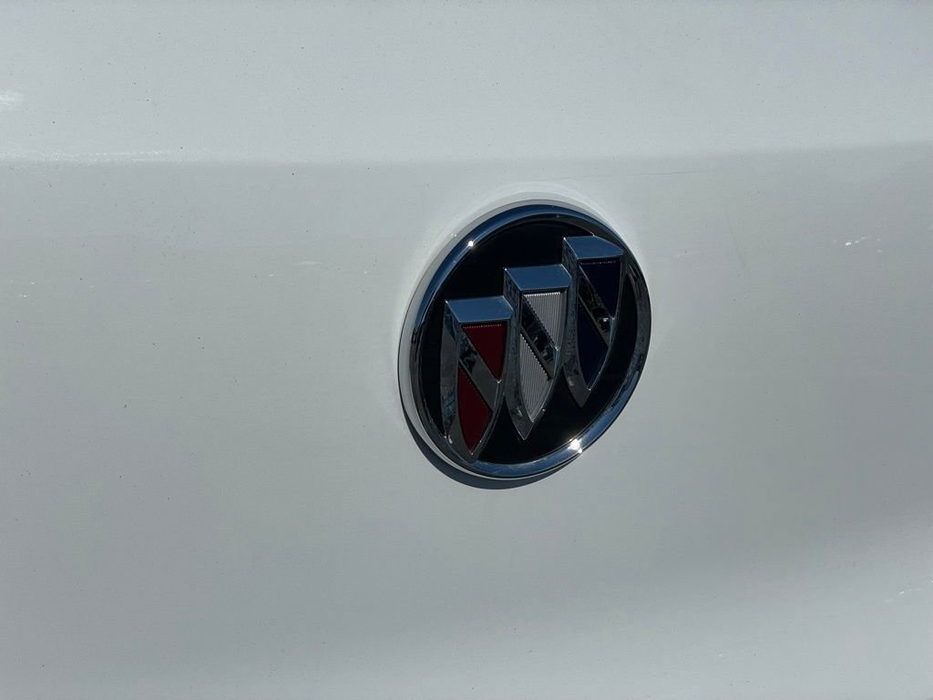 Used 2022 Buick Encore GX Essence image 24