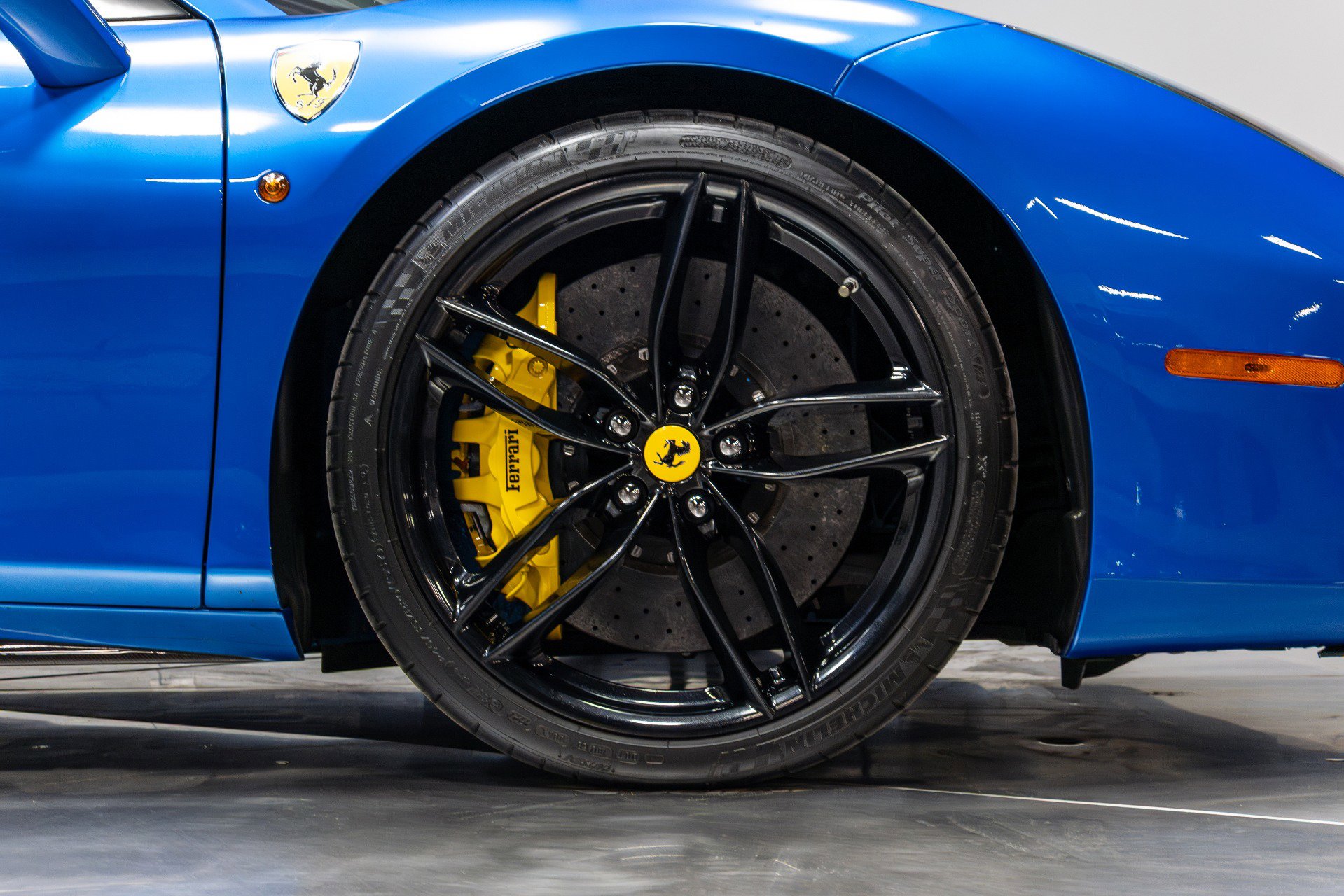Used 2016 Ferrari 488 Spider image 26