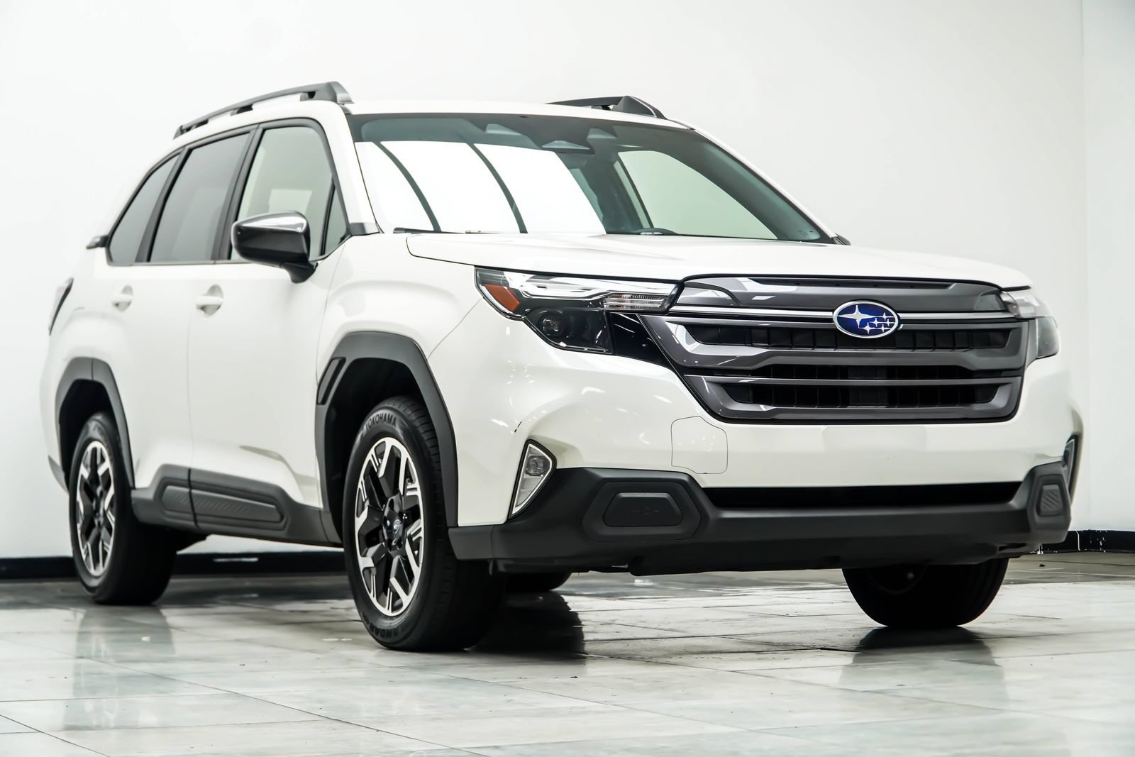 Used 2025 Subaru Forester Premium AWD/4WD image 4