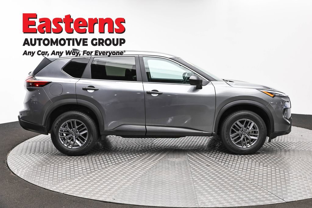 Used 2024 Nissan Rogue S image 4