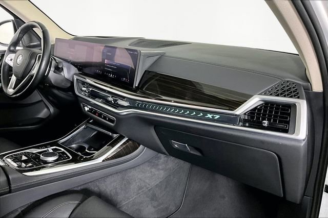 Used 2025 BMW X7 xDrive40i image 26