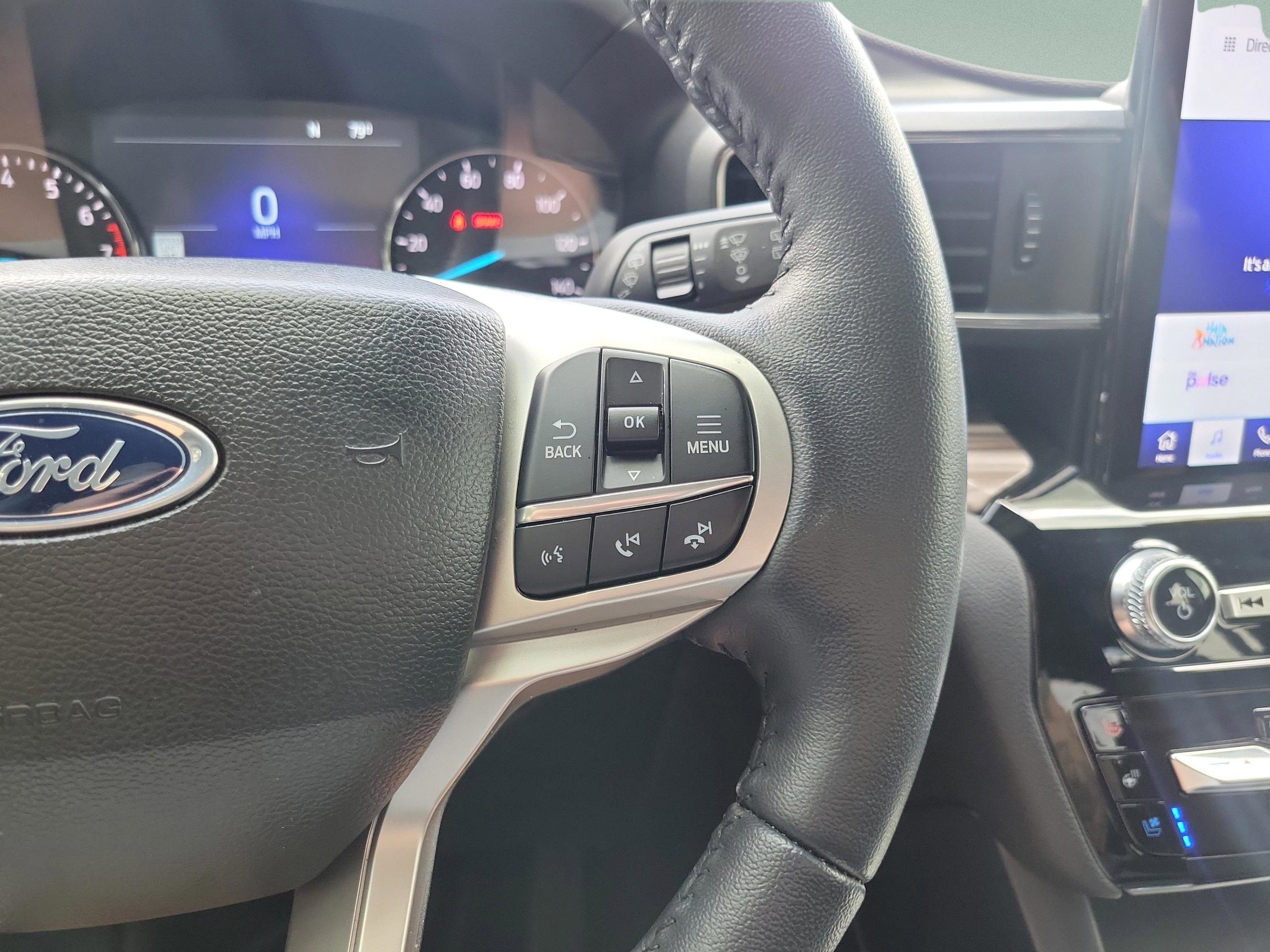 Used 2023 Ford Explorer Limited w/ Limited Technology Package RWD image 22