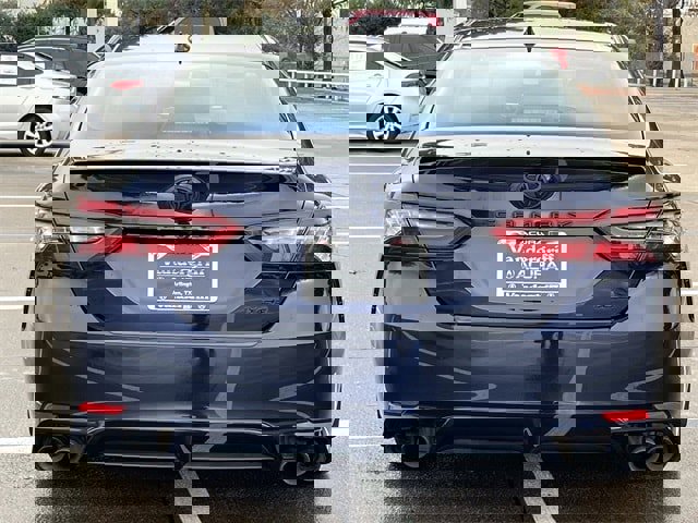 Used 2022 Toyota Camry XSE image 5
