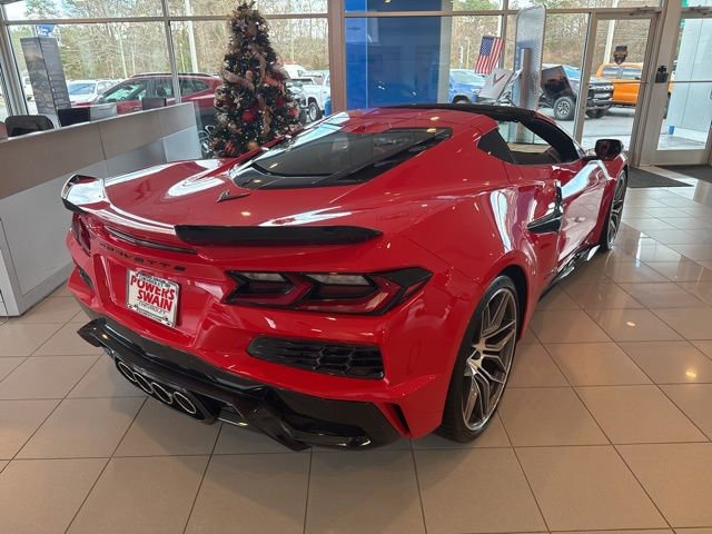 Used 2023 Chevrolet Corvette Z06 w/ Engine Appearance Package image 18