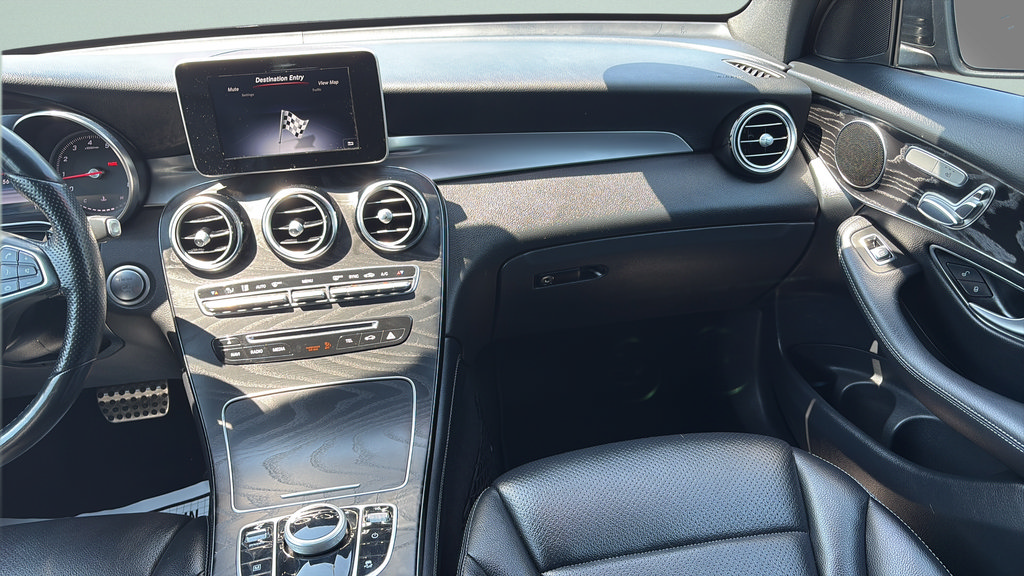 Used 2018 Mercedes-Benz GLC 300 4MATIC image 14